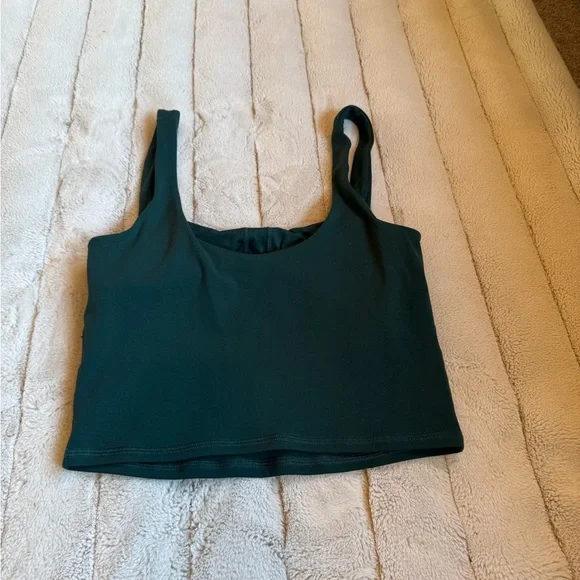🥳 *SALE* Vuori Daily Crop, Grass, Size Small - Picture 2 of 2